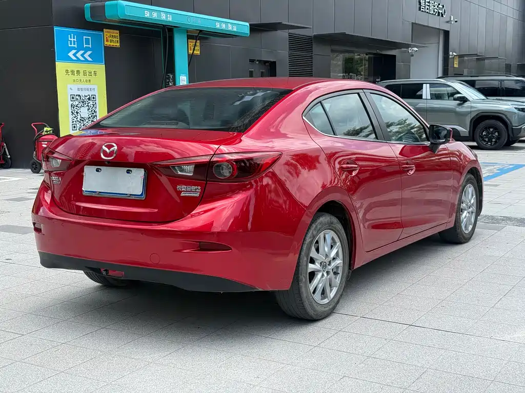 Mazda 3 Axela 2019 — фото 4