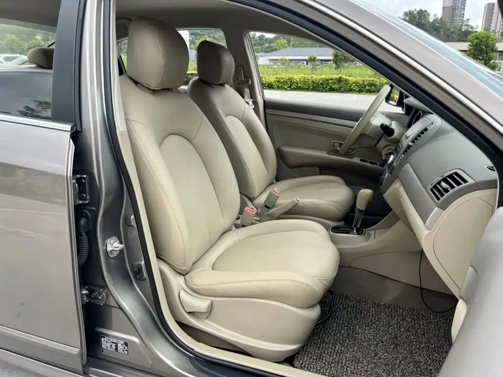Nissan Sylphy 2018 — фото 23