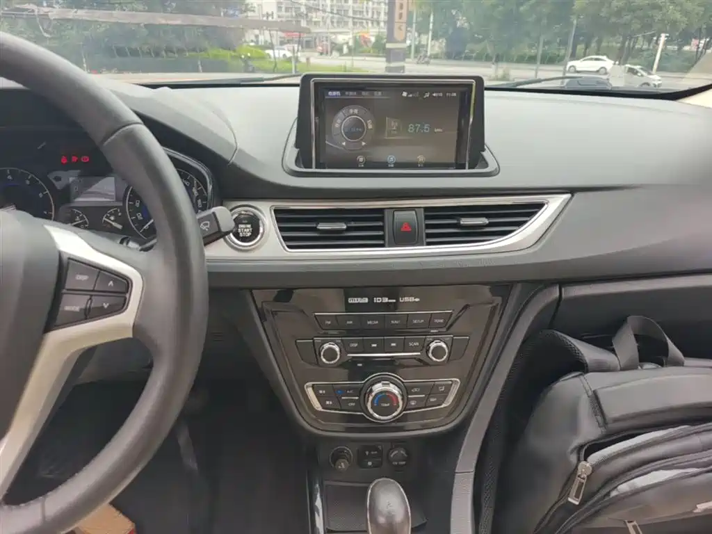 Changan V7 2015 — фото 13