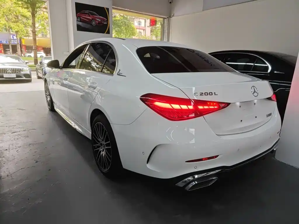 Mercedes-Benz C-Class 2023 — фото 23