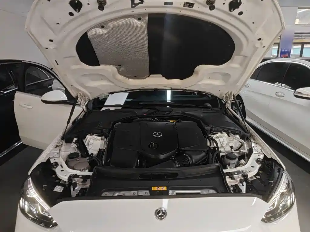 Mercedes-Benz C-Class 2023 — фото 16