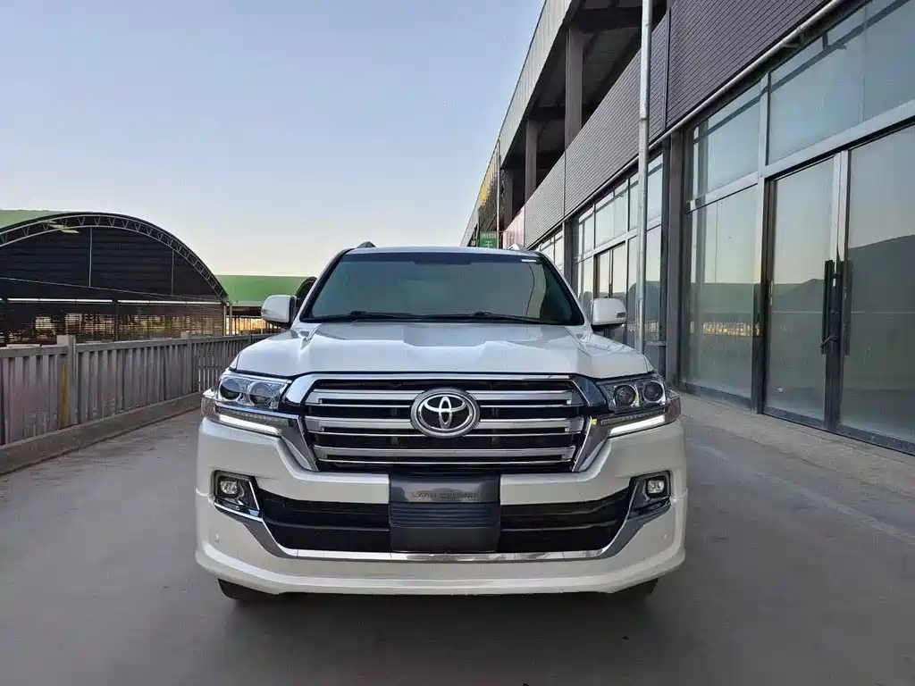 Toyota Land Cruiser 2014 — фото 2