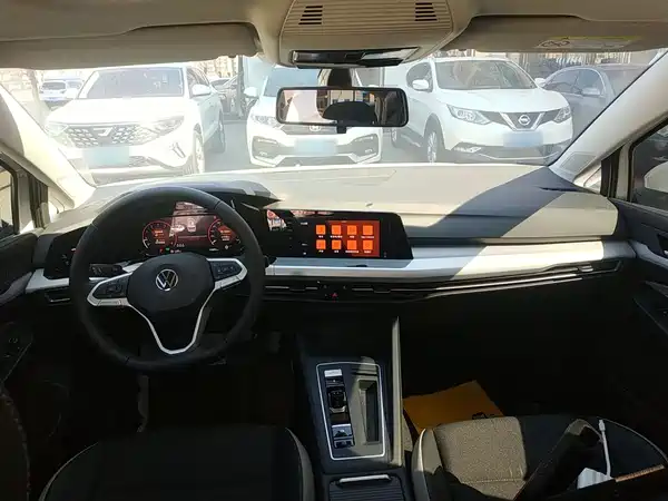 Volkswagen Golf 2022