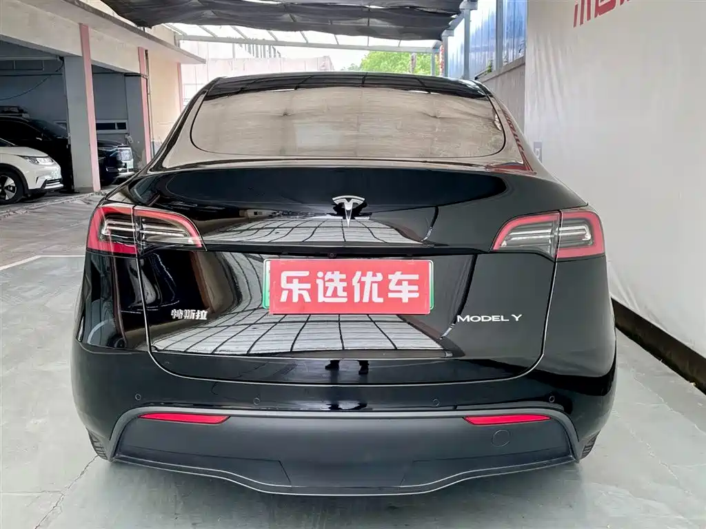 Tesla Model Y 2023 — фото 4