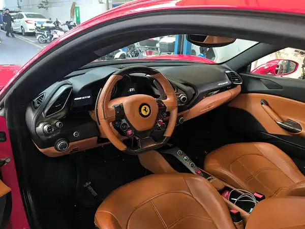 Ferrari 488 2015