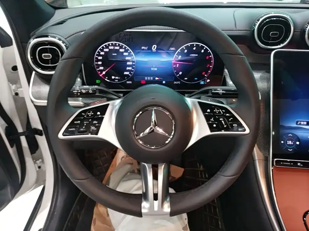Mercedes-Benz GLC 2025 — фото 11