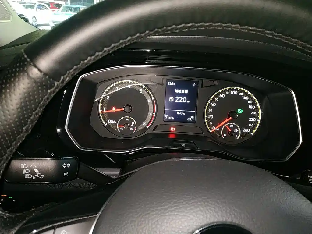 Volkswagen Sagitar 2020