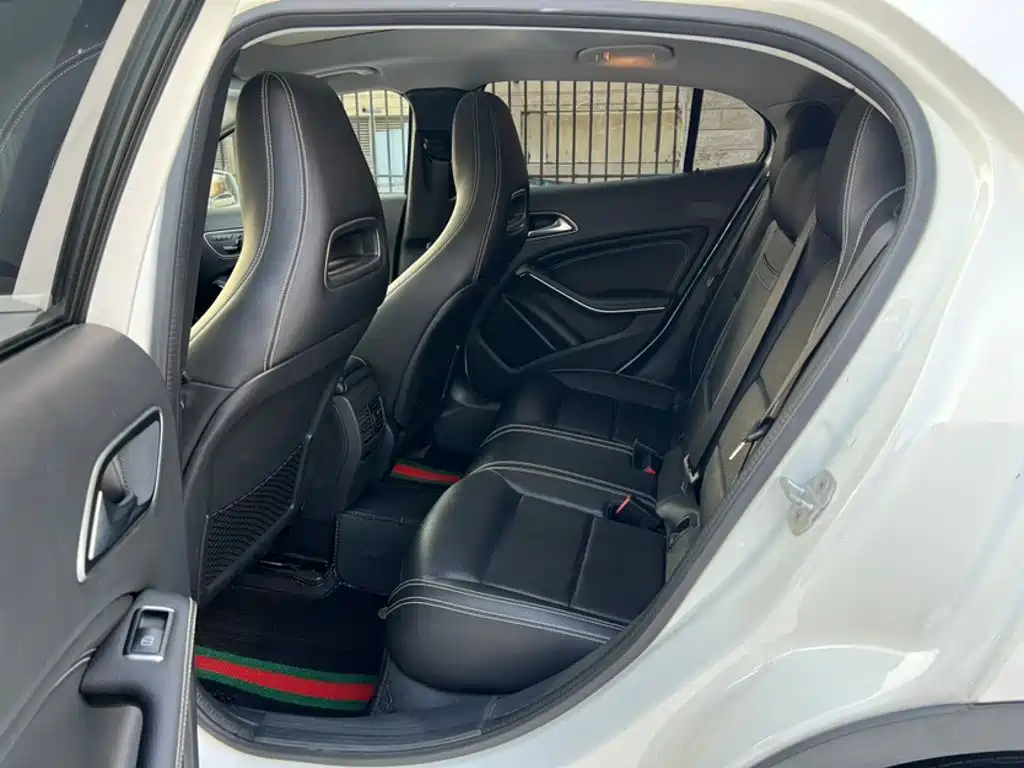 Mercedes-Benz GLA 2015 — фото 11