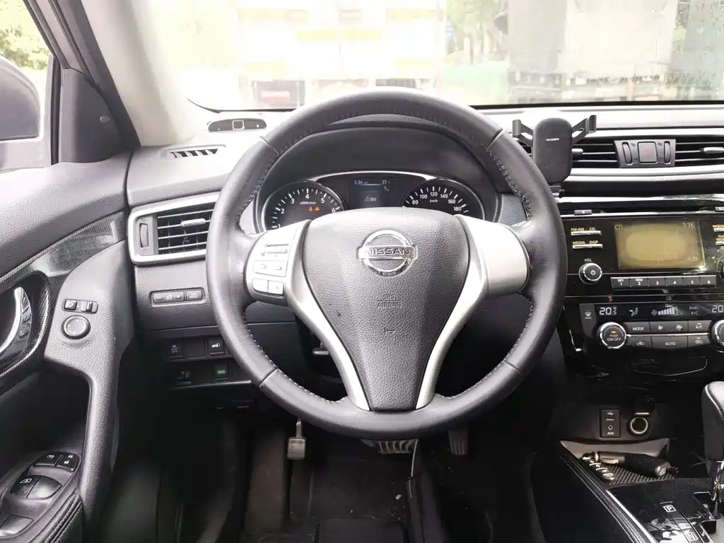 Nissan X-Trail 2015 — фото 11