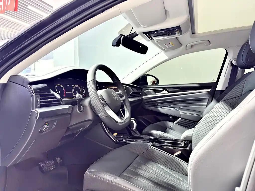 Volkswagen Passat 2025 — фото 10