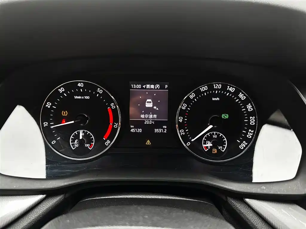 Skoda Octavia 2021 — фото 12
