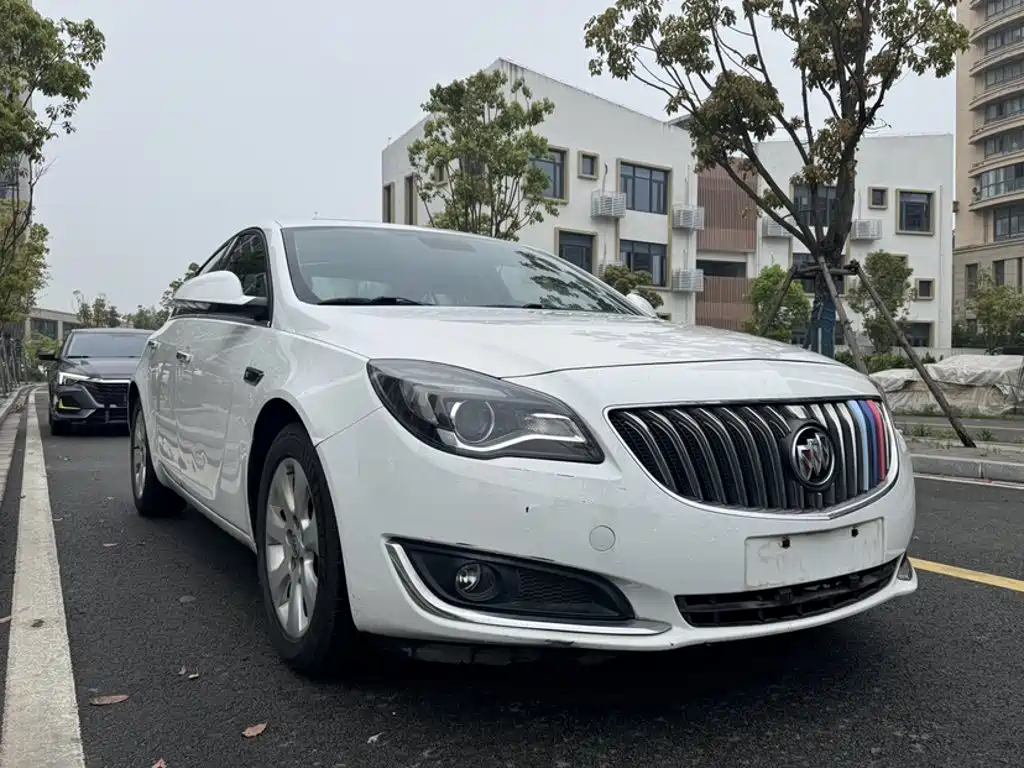 Buick Regal 2017 — фото 21