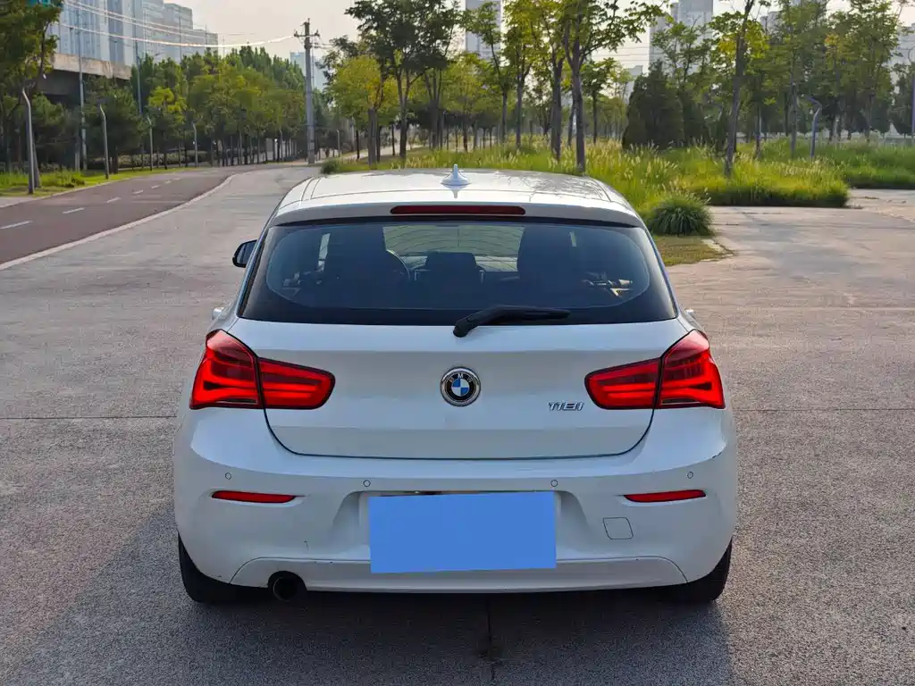 BMW 1 Series 2016 — фото 23
