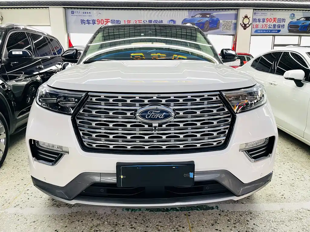 Ford Explorer 2020 — фото 1