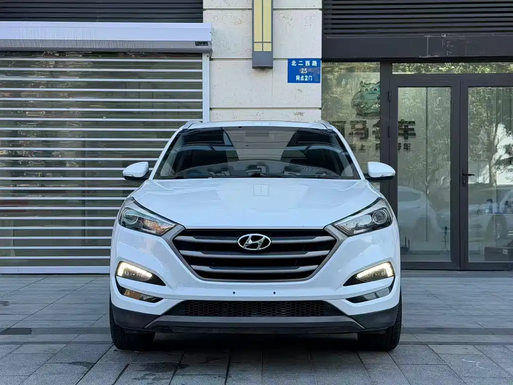 Hyundai Tucson 2016 — фото 2