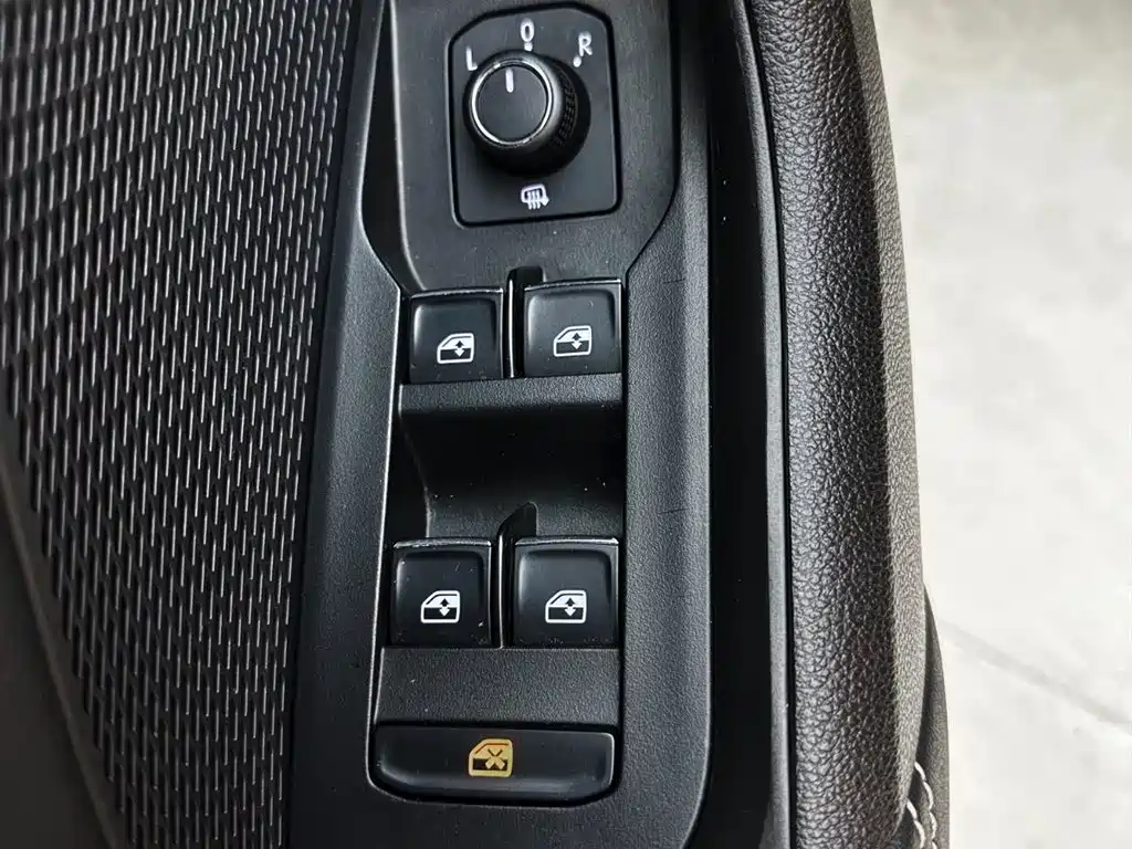 Skoda Octavia 2021 — фото 16