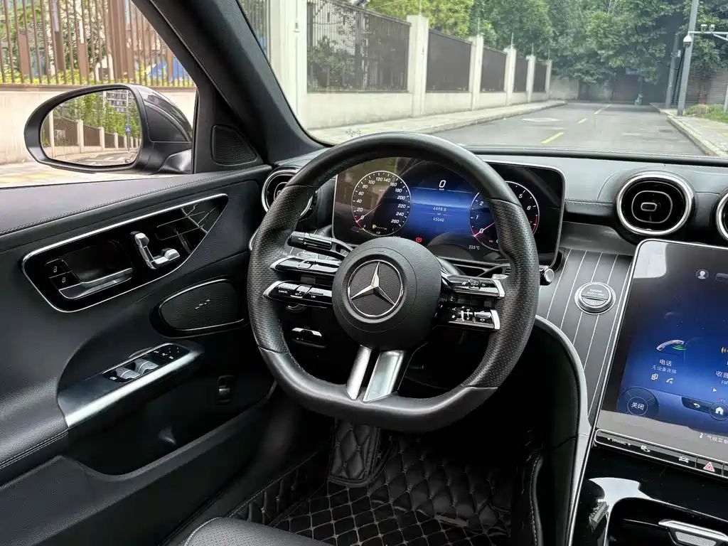 Mercedes-Benz C-Class 2022 — фото 8