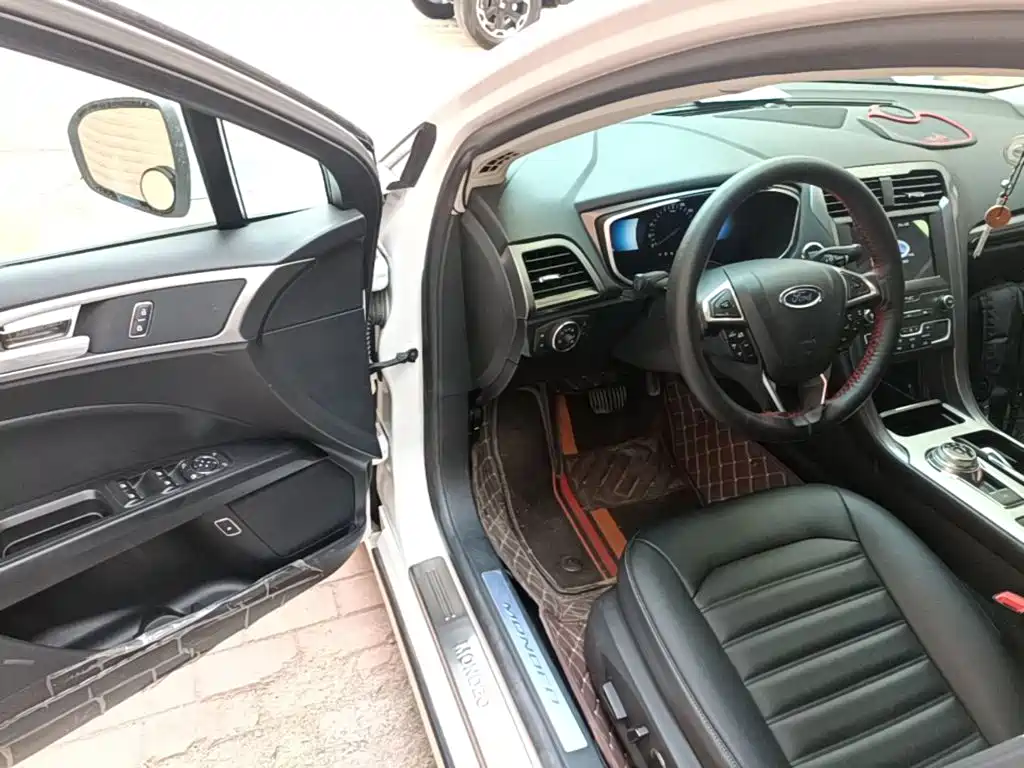Ford Mondeo New Energy 2020 — фото 16