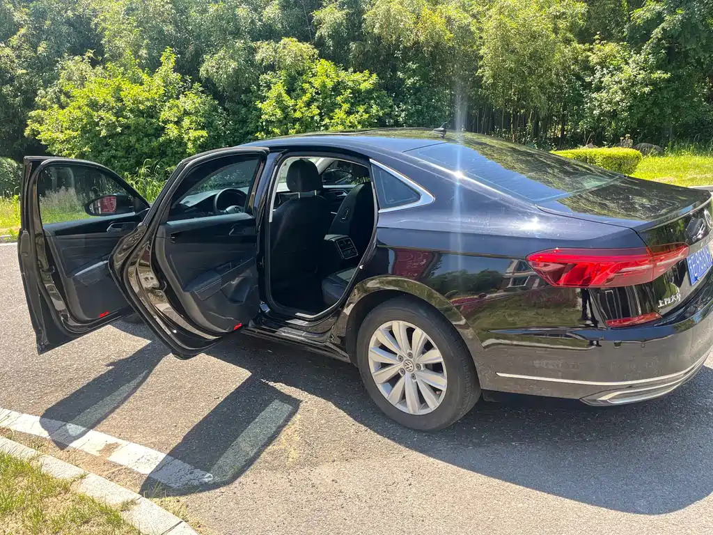Volkswagen Passat 2019 — фото 8