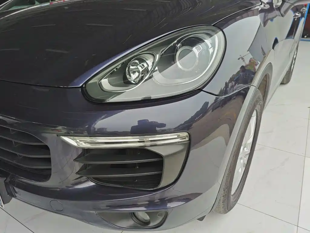 Porsche Cayenne 2017 — фото 15