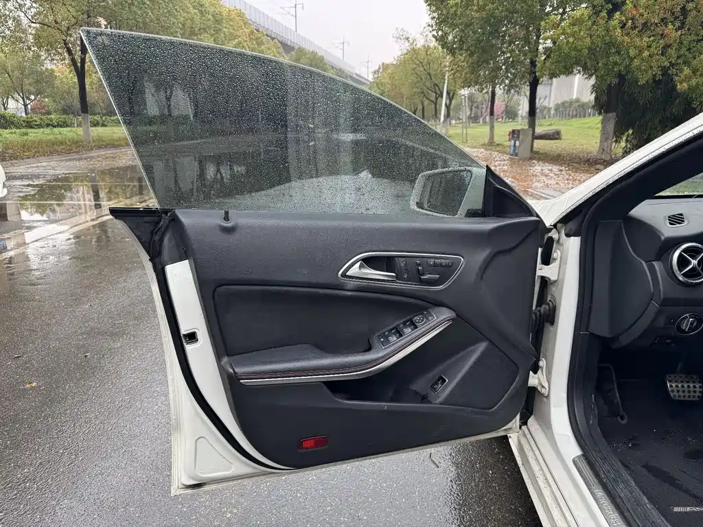 Mercedes-Benz CLA 2016 — фото 21