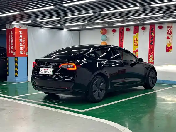 Tesla Model 3 2023