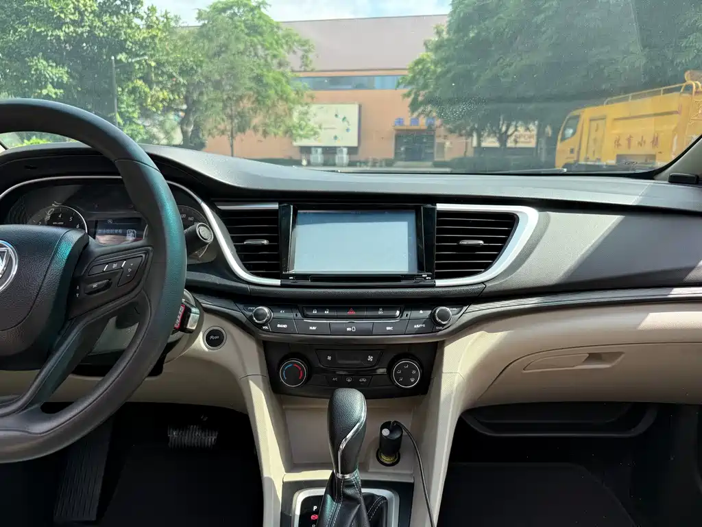 Buick Excelle 2016 — фото 13