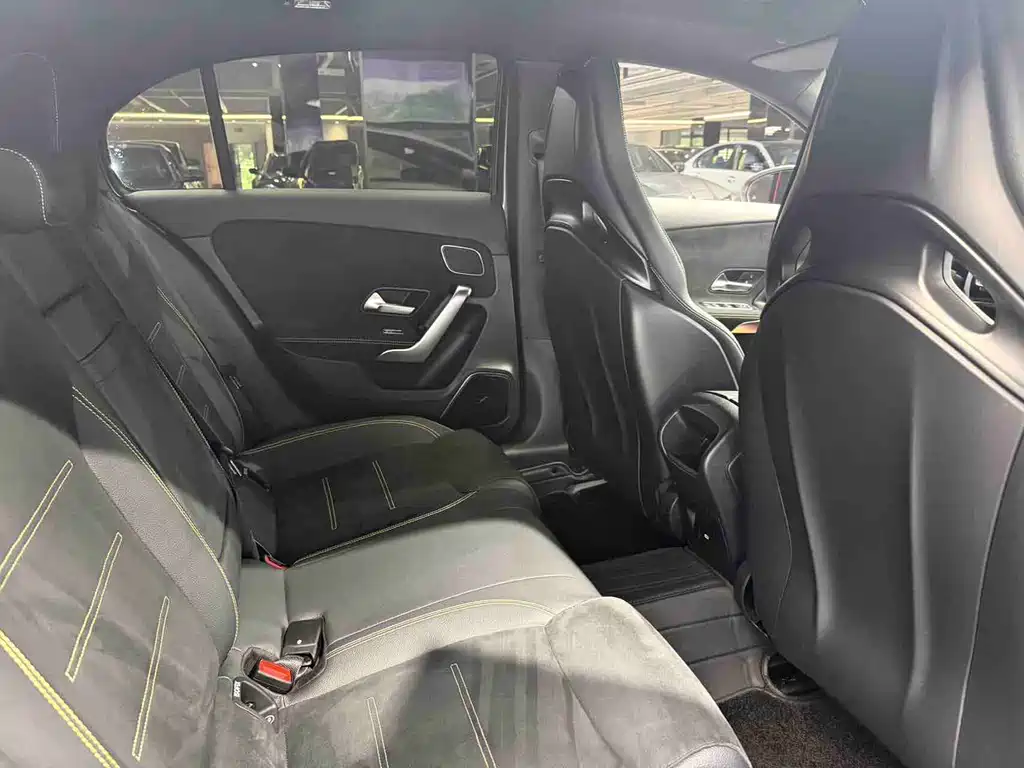 Mercedes-Benz A-Class AMG 2025 — фото 14