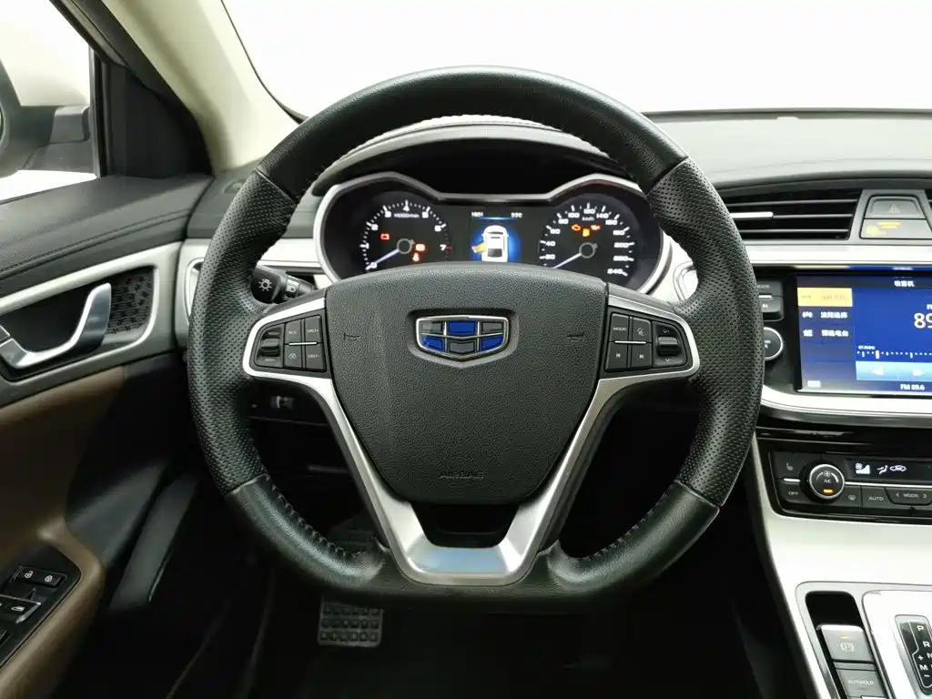 Geely Emgrand GL 2016 — фото 11