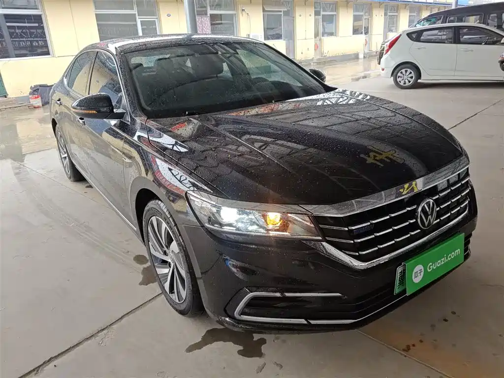 Volkswagen Passat PHEV 2019 — фото 4