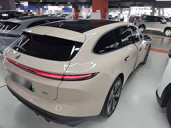 NIO ET5T 2024