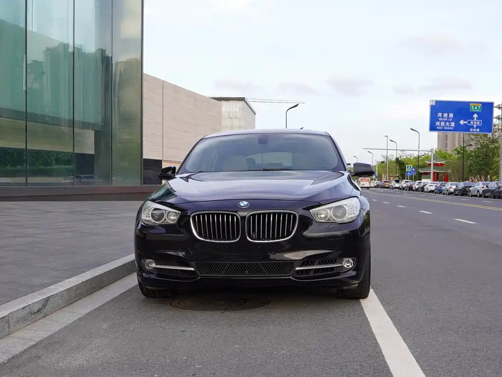 BMW 5 Series GT 2013 — фото 2