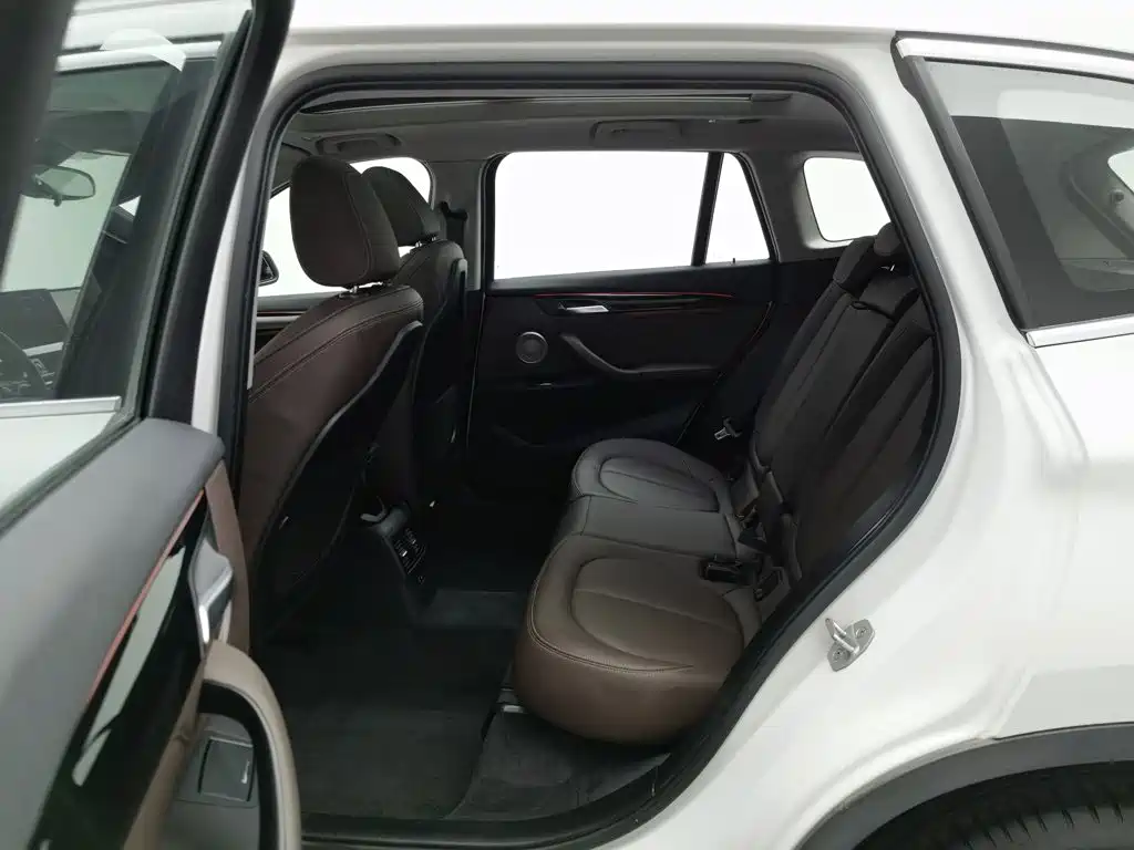 BMW X1 2021 — фото 15