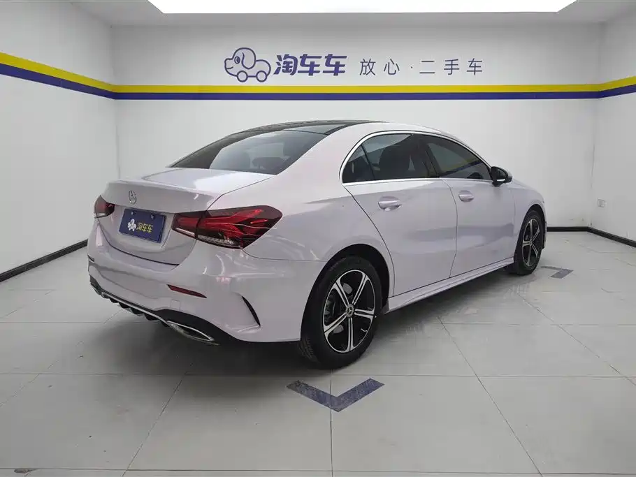 Mercedes-Benz A-Class 2023 — фото 3
