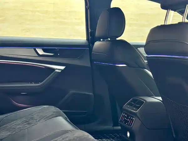 Audi A6L 2022
