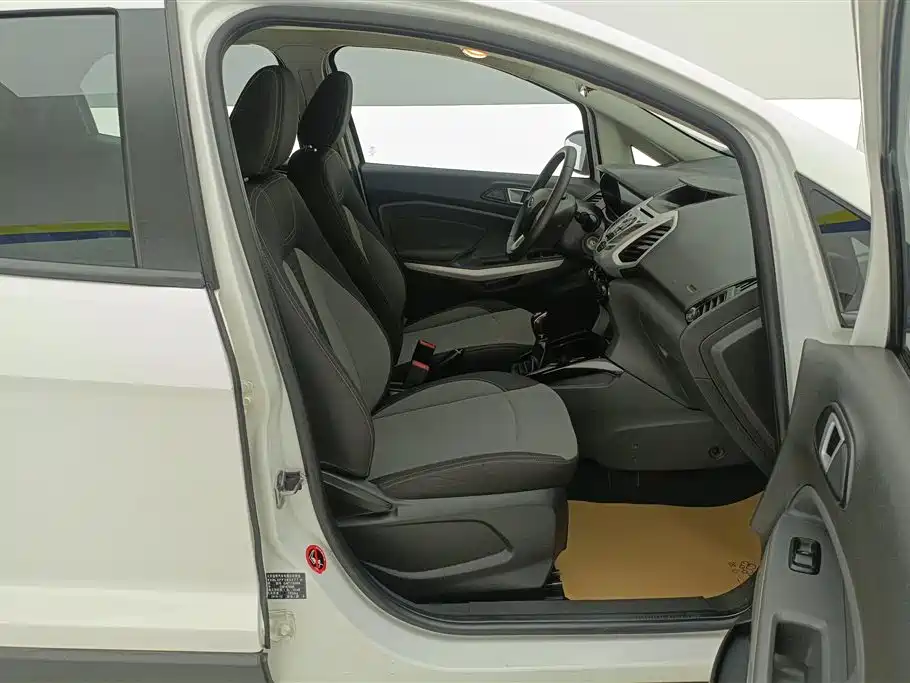 Ford Ecosport 2016 — фото 8