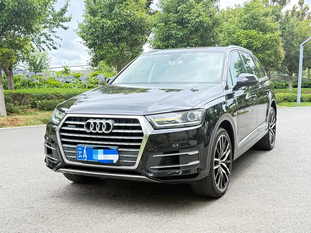 Audi Q7 2016 — фото 1
