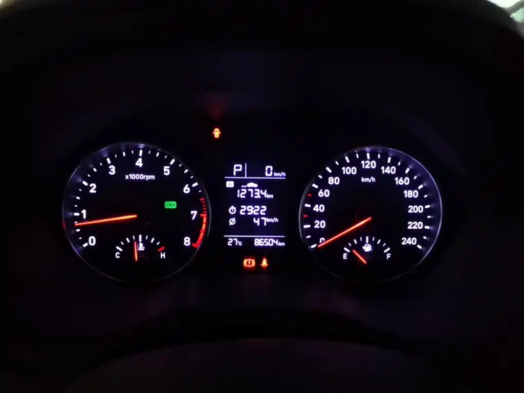Hyundai Elantra 2019 — фото 12