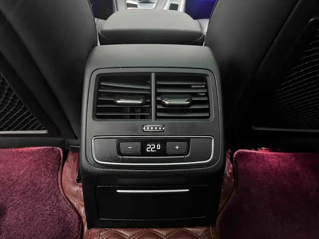 Audi A4L 2021 — фото 16