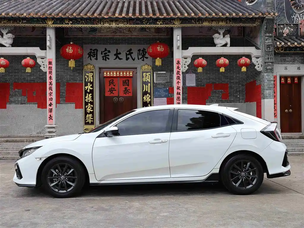 Honda Civic 2022 — фото 10