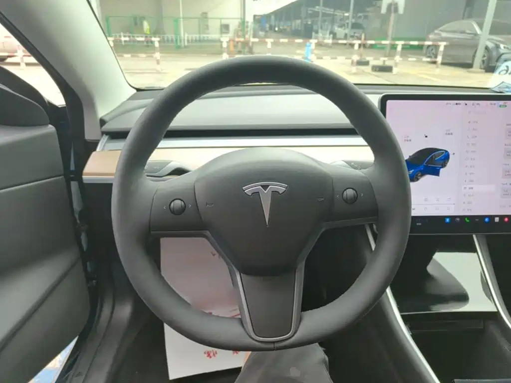 Tesla Model 3 2019 — фото 11