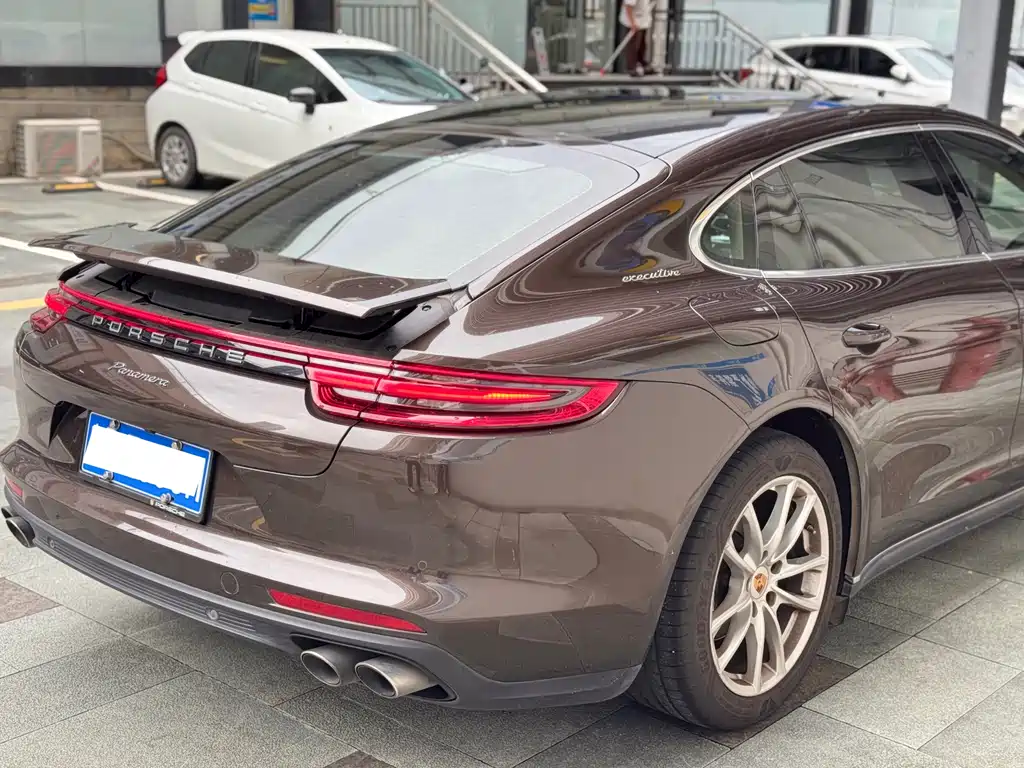 Porsche Panamera 2017 — фото 3