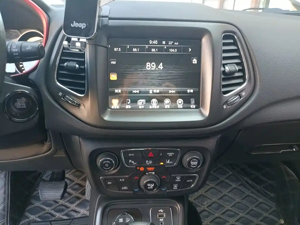 Jeep Compass 2017 — фото 17