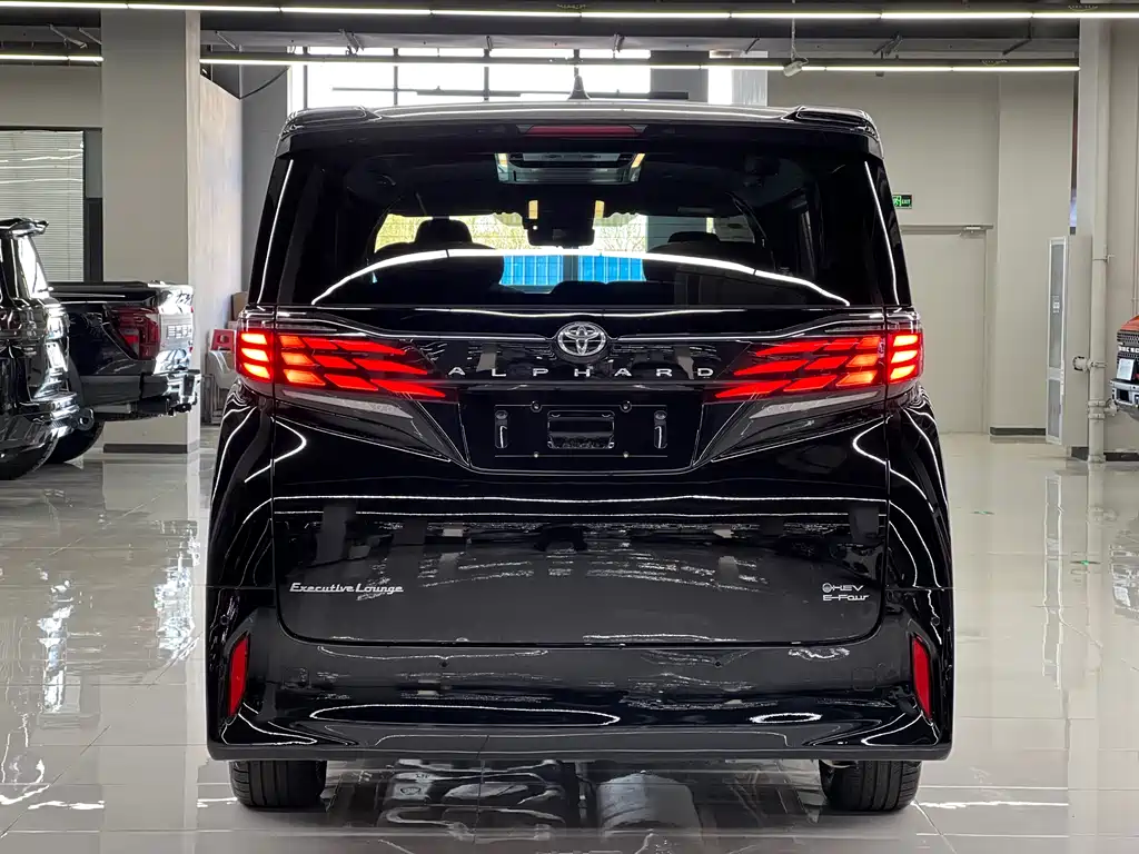 Toyota Alphard 2025 — фото 5
