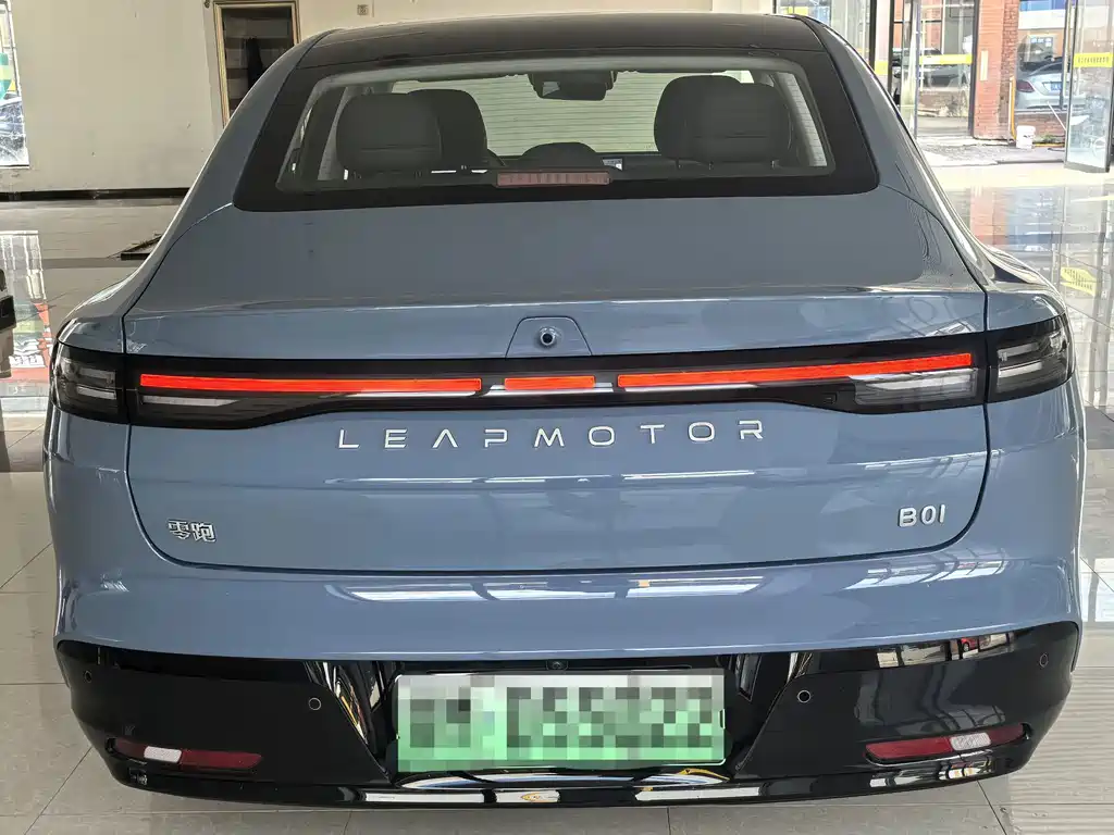Leapmotor B01 2025 — фото 15