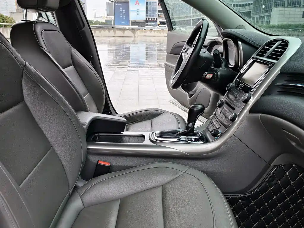 Chevrolet Malibu 2015 — фото 11
