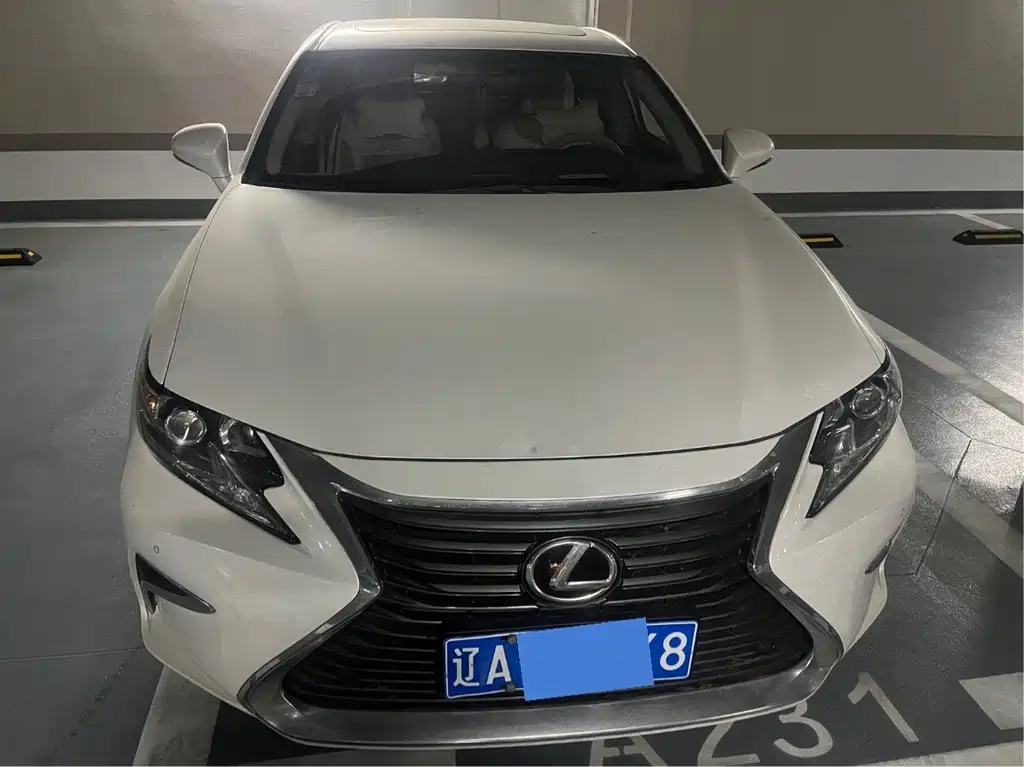 Lexus ES 2015