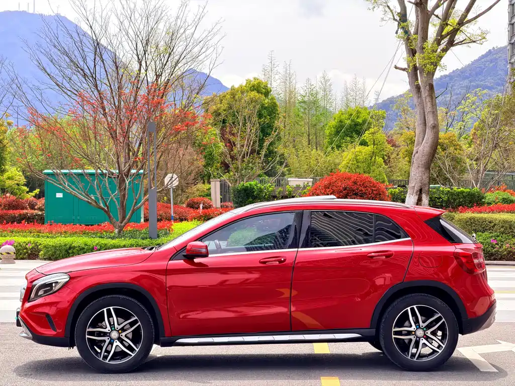 Mercedes-Benz GLA 2015 — фото 16