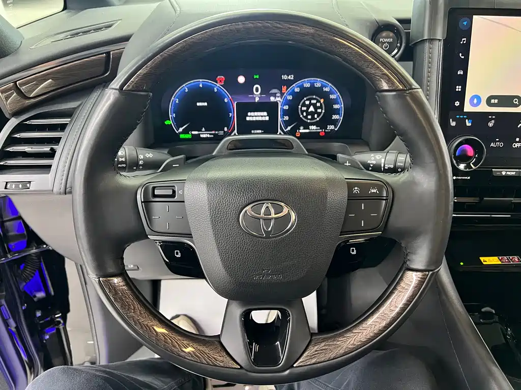 Toyota Alphard 2025 — фото 21