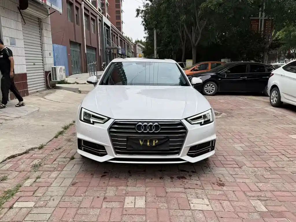 Audi A4L 2019